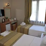 Ebruli Cunda Bed and Breakfast