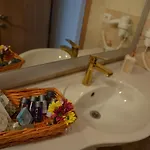 Ebruli Cunda Bed and Breakfast Ayvalı