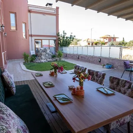 Oda ve Kahvaltı Ebruli Cunda Ayvalı
