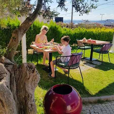 Oda ve Kahvaltı Ebruli Cunda Ayvalı