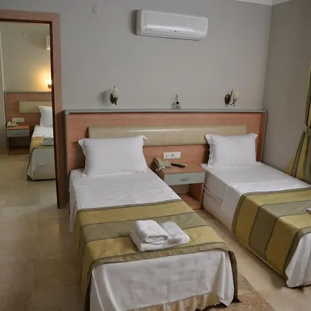 Oda ve Kahvaltı Ebruli Cunda 4*