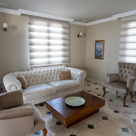 Ebruli Cunda Panzió 4*