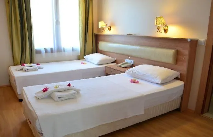 Ebruli Cunda 4* Ayvalı