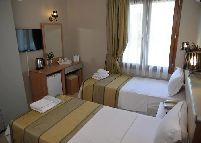 Ebruli Cunda Bed & Breakfast